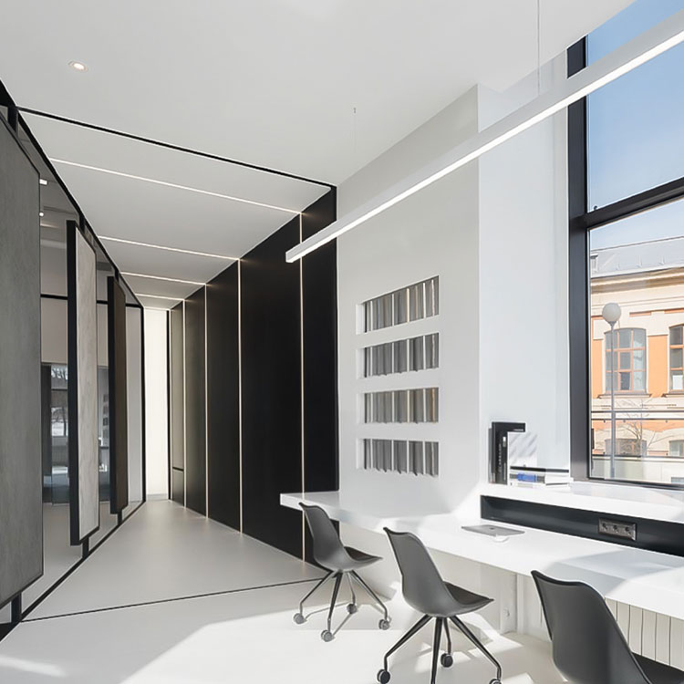 Zergatik dute mahaigaineko lanpar modernoek haririk gabeko kargatzeko ezaugarriak